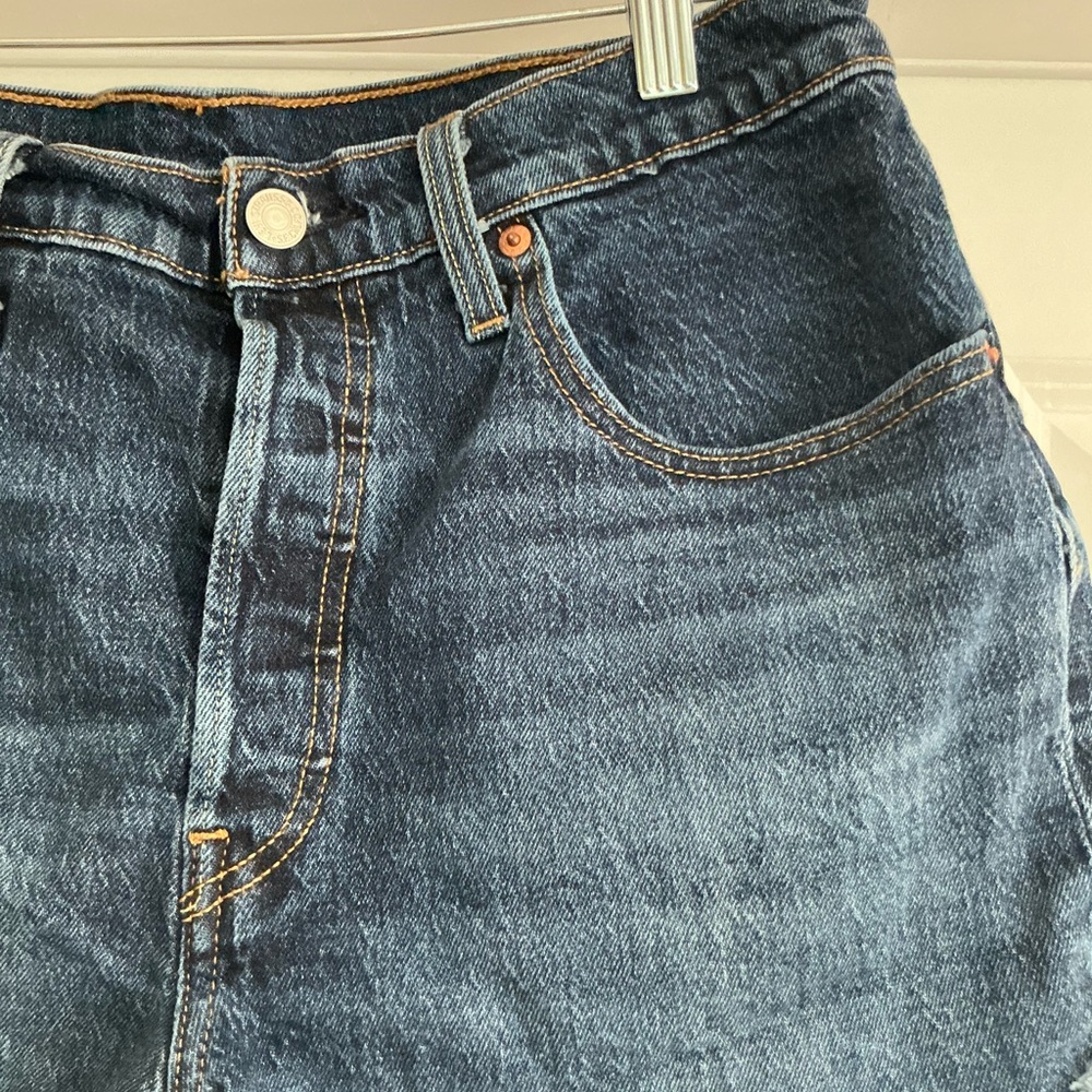 Levi’s 501 Distressed Cut Off Shorts Size 31 - Picture 3 of 8